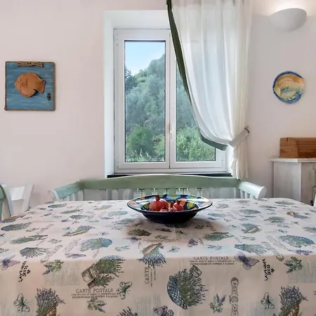 Apartment Le Cicale A Due Passi Dal Mare Avegno